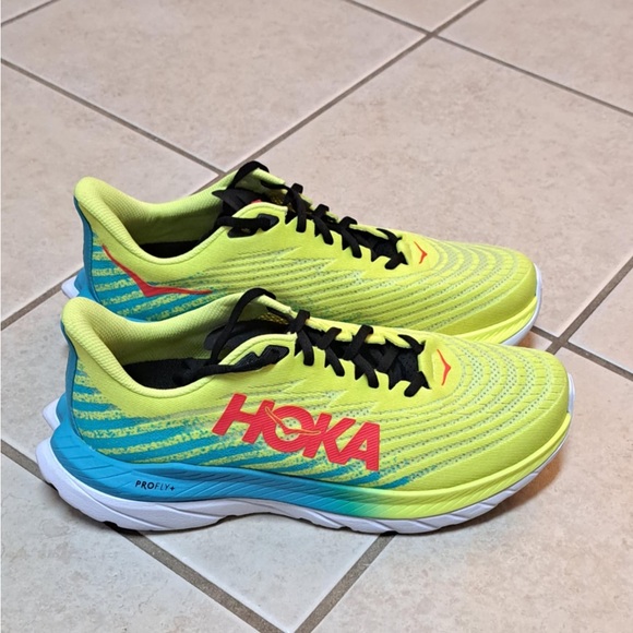 Hoka Mach 5 running shoe - bright yellow/lime - featuring a PROFLY+ midsole - Picture 3 of 7